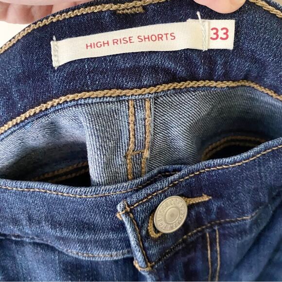 Levi’s | High Rise Raw Hem Denim Jean Shorts Summer Casual Size 33 - Picture 4 of 4